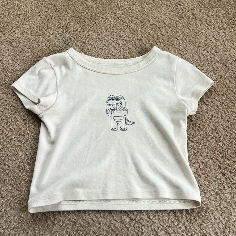 Brandy ♡︎ Melville | cute Dino shirt | wore multiple times